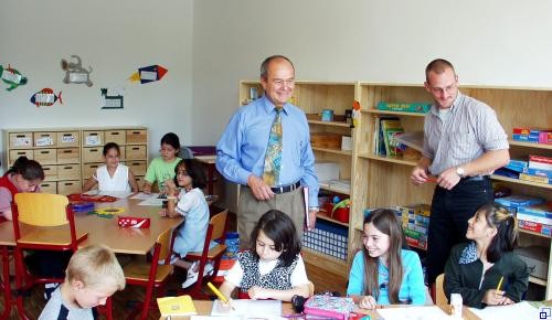 Die Hubäcker-Schule ist eine von mehreren Einrichtungen, die erweiterte Betreuung in Form der Verlässlichen Grundschule anbieten.